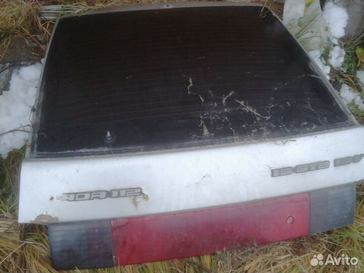 Стекло заднее ваз 2112