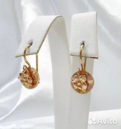 Продаю золотые серьги