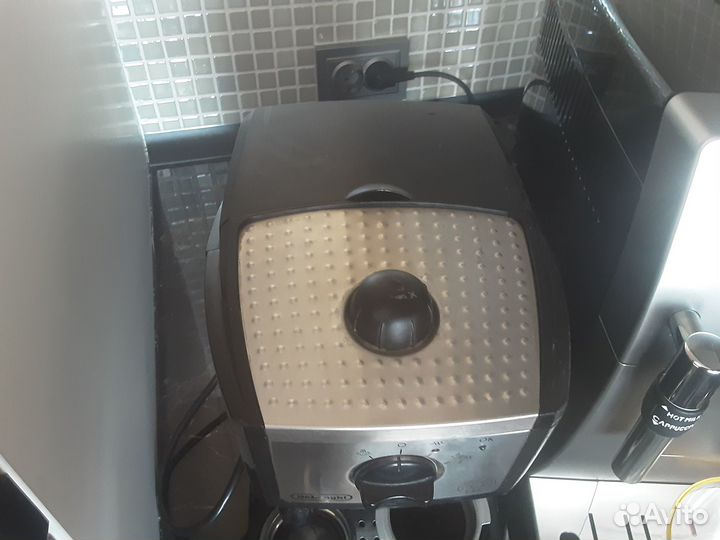 Кофеварка рожковая delonghi