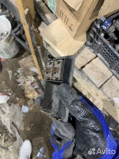 Кнопка стеклоподъемника Фольксваген Пассат b5