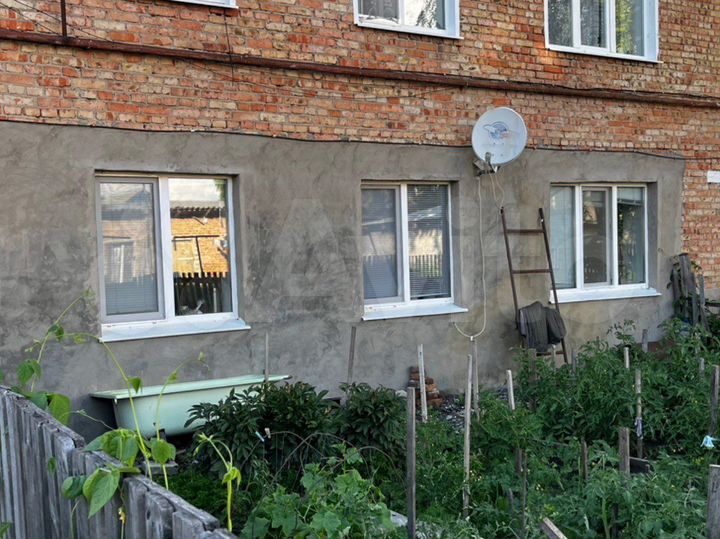 3-к. квартира, 57 м², 1/2 эт.