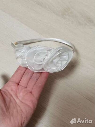 Ободок для волос с цветами