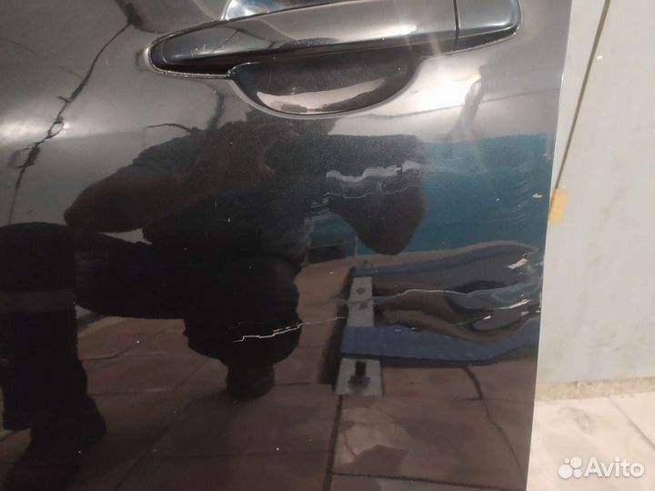 Левая дверь