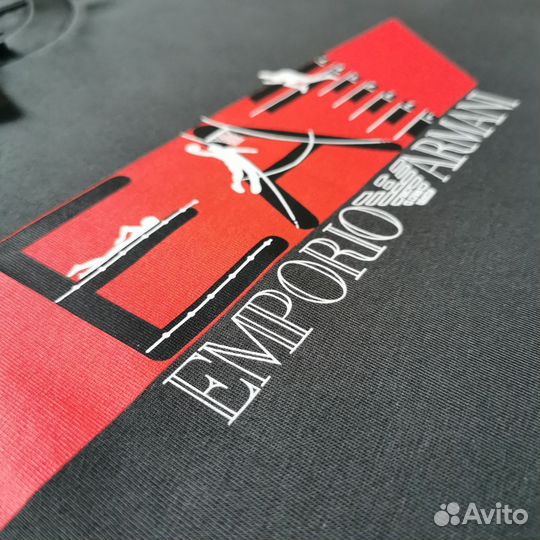 Футболка EA7