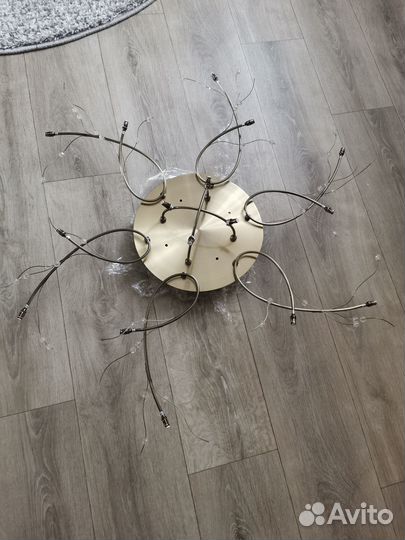 Продаю люстры