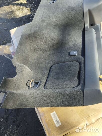 Volvo v50 обшивки багажника левая+правая