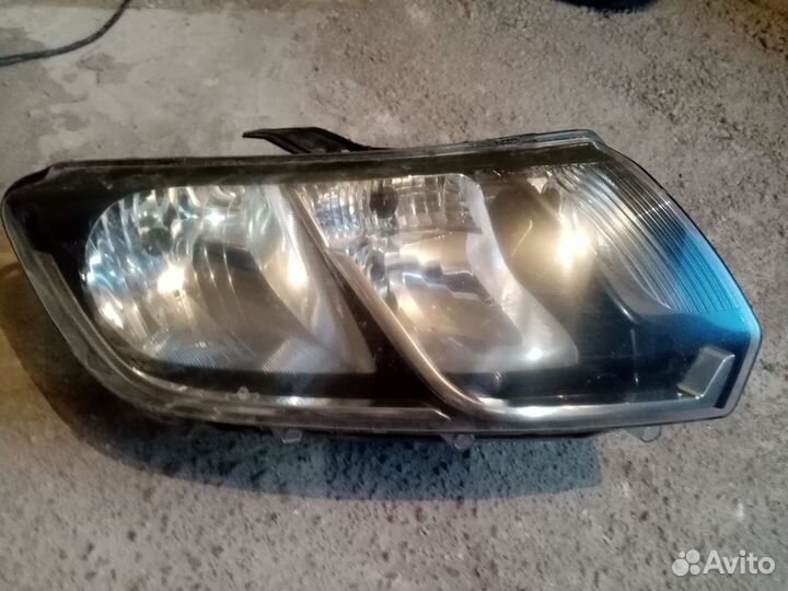 Фара рено логан 2
