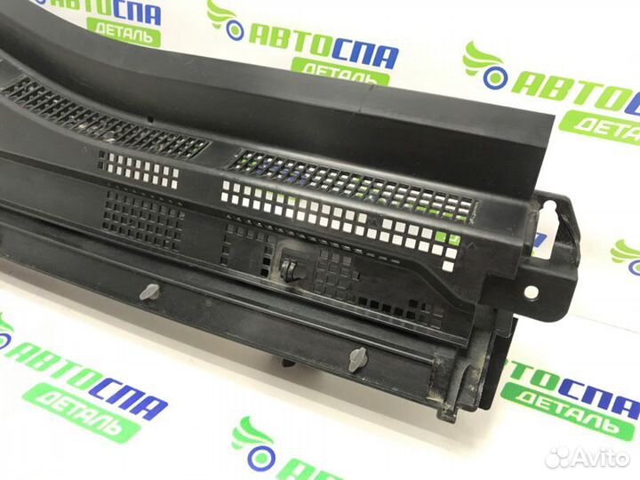 Жабо дворников правое Mazda 3Bp хетчбек 5D бензин