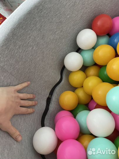Бассейн с шариками детский