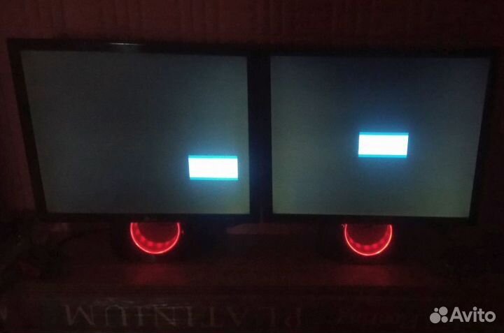 Два монитора LG Flatron L1900J