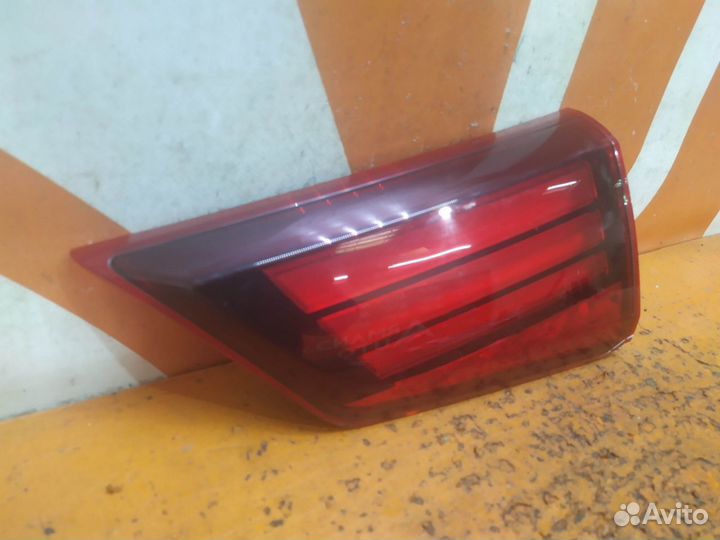 Фонарь внутренний правый Mitsubishi Outlander 3