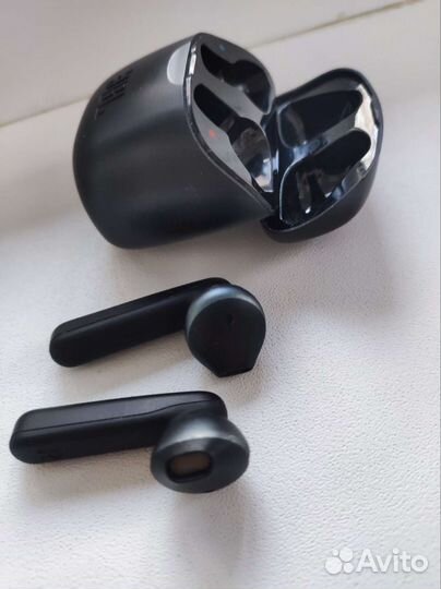 Наушники JBL tune215bt