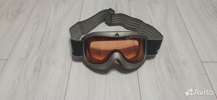 Горнолыжный шлем Uvex