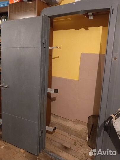 Дверь входная металлическая