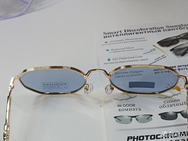 Солнцезащитные очки Valentino 0145