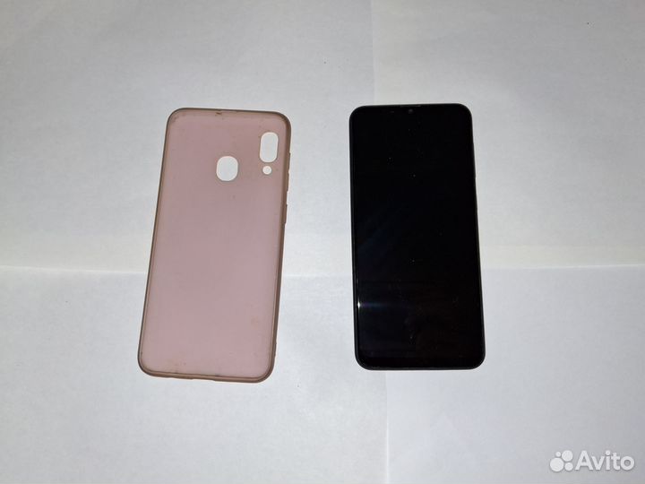 Samsung Galaxy A20, 3/32 ГБ