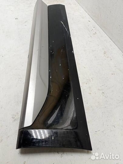 Молдинг двери задней левой