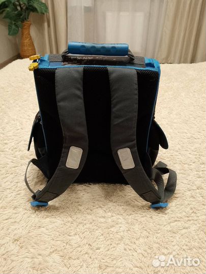 Портфель школьный