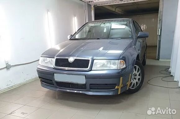 Накладка на передний бампер Skoda Octavia Tour