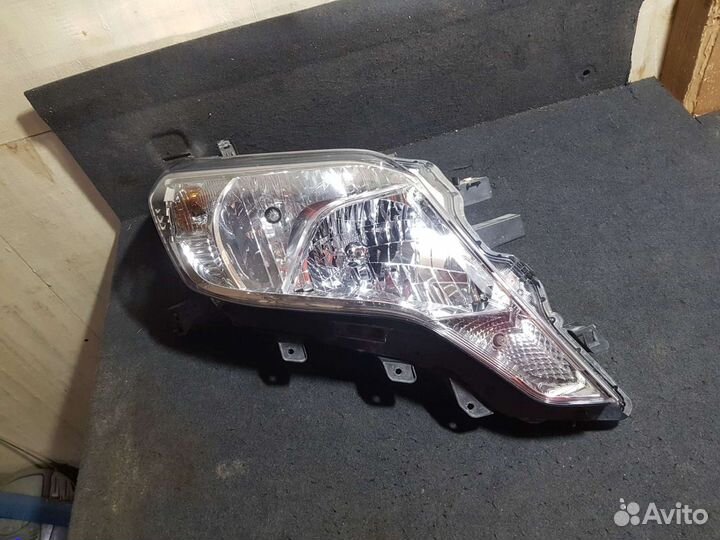 Фара правая toyota land cruiser prado 150