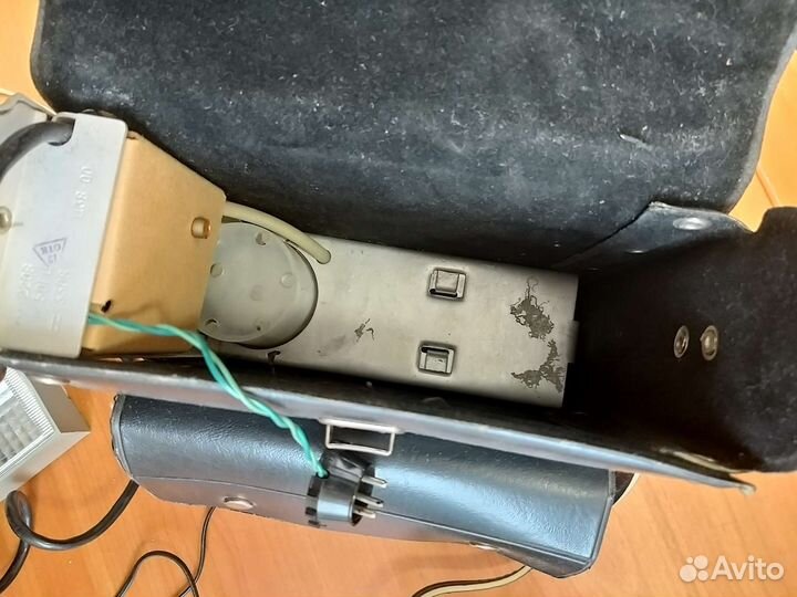 Фотовспышка Луч-70 + 2 запасных