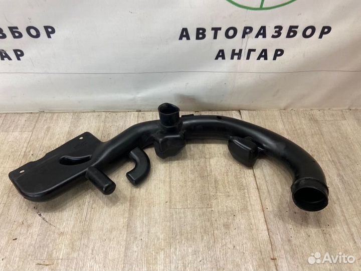 Воздухозаборник Nissan Qashqai J10E HR16DE 2010