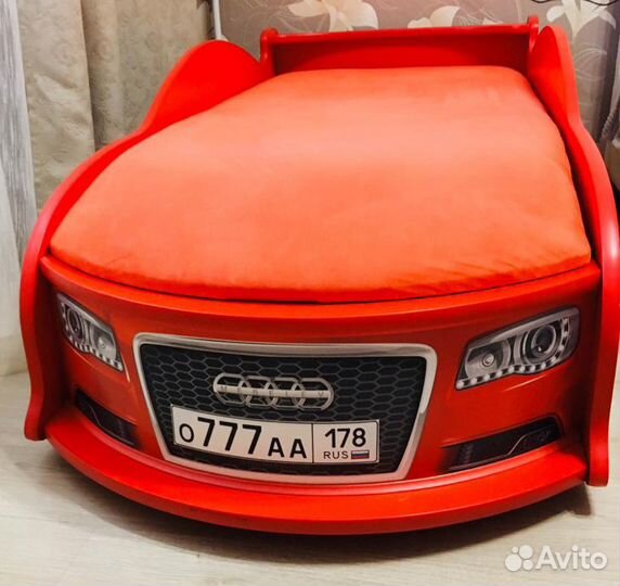 Кровать машина