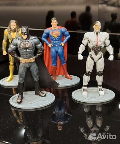 Фигурки героев