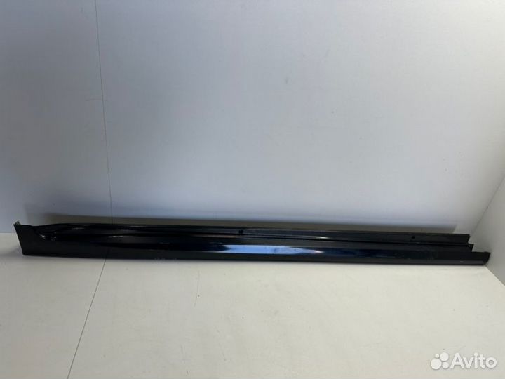 Накладка порога правая Toyota Camry V70/V75