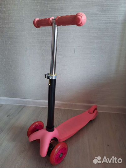 Самокат детский трехколесный