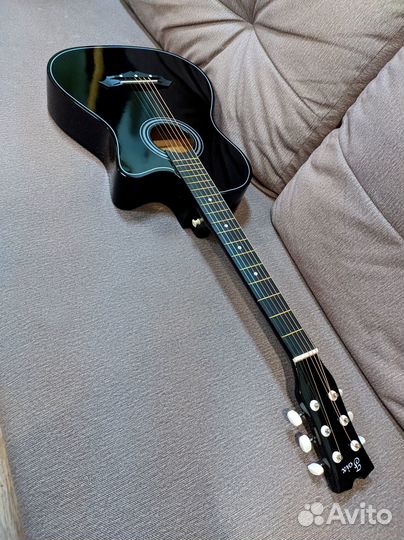 Гитара с чехлом