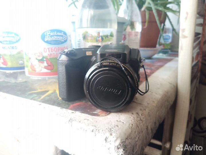 Компактный фотоаппарат Fujifilm finepixs 7000