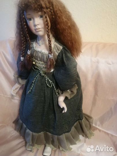 Кукла фарфоровая с клеймом