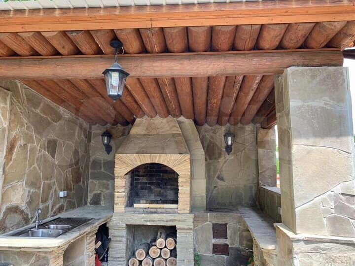 Дом 200 м² на участке 5 сот.