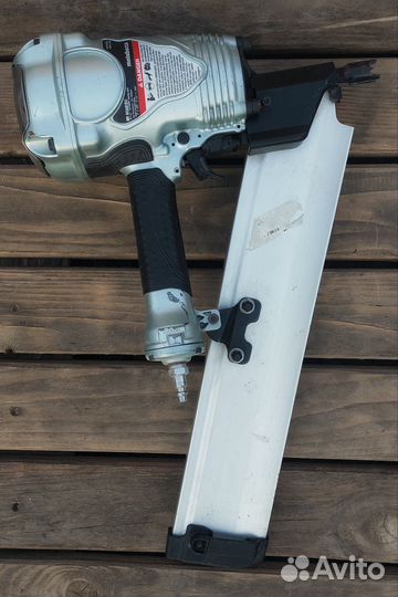 Каркасный (реечный) нейлер Metabo-Hitachi NR90AE