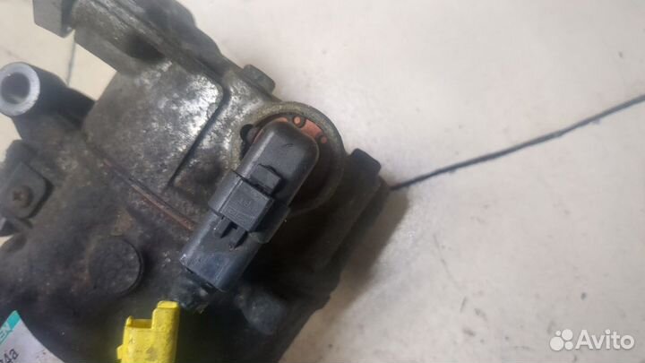 Компрессор кондиционера Peugeot 308