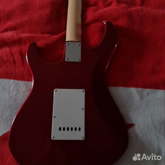Электрогитара yamaha pacifica 112j с комбиком vox