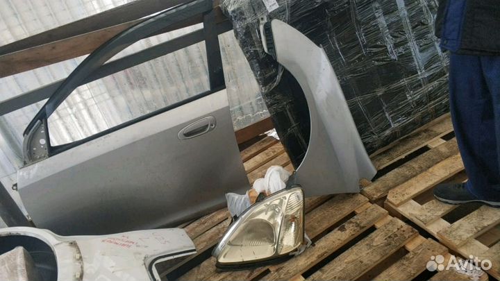 Дверь левая Хонда цивик и крыло