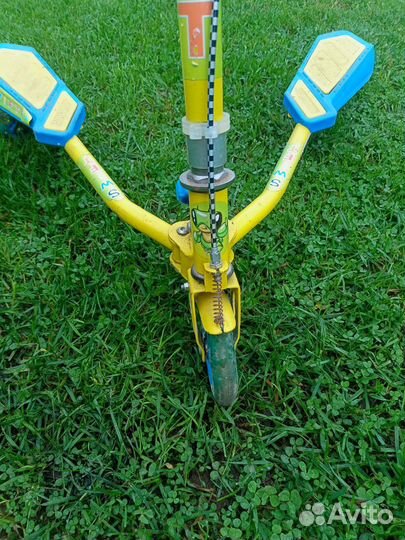 Два самоката