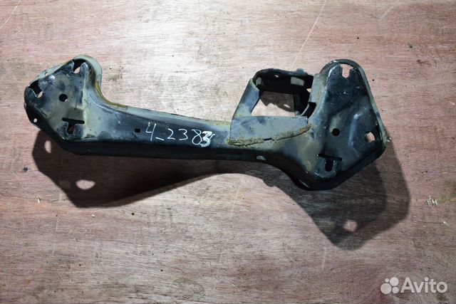 Крепление редуктора право c BMW X5 E53 M54B30