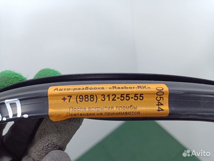 Уплотнитель стекла зад. прав. двери KIA Sportage 2