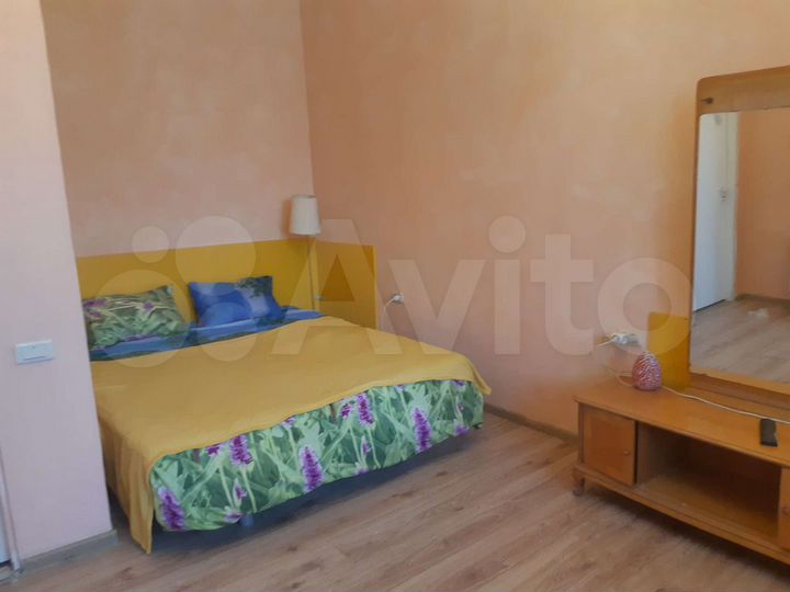 2-к. квартира, 54 м², 2/4 эт.