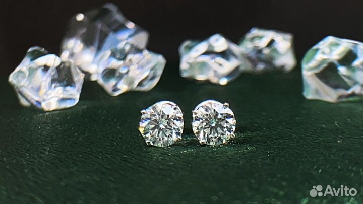 Золотые серьги пусеты с бриллиантами 0.84 ct GIA