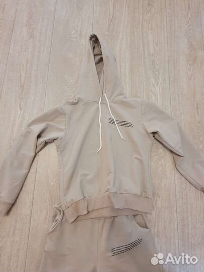 Спортивный костюм женский