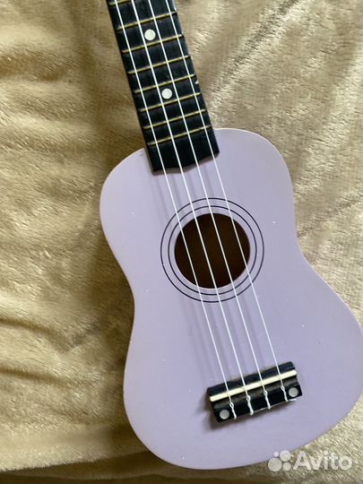 Укулеле гавайская гитара лиловая