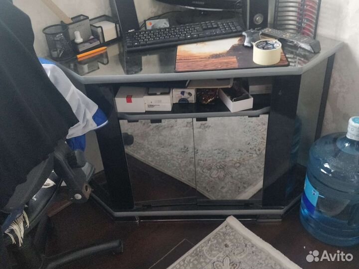 Подставка для телевизора