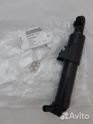 Audi a4 15 форсунка омывателя фары правая (Китай)