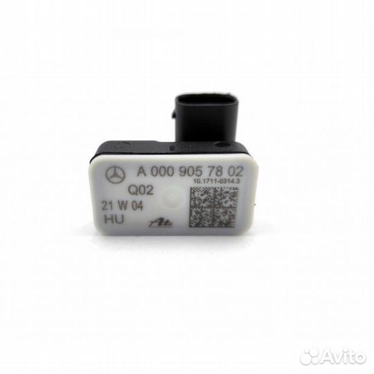 Датчик ускорения Mercedes-Benz A0009057802
