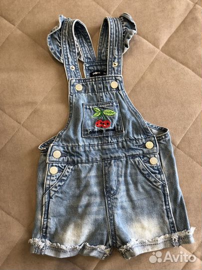 Джинсовый полукомбинезон на девочку 74