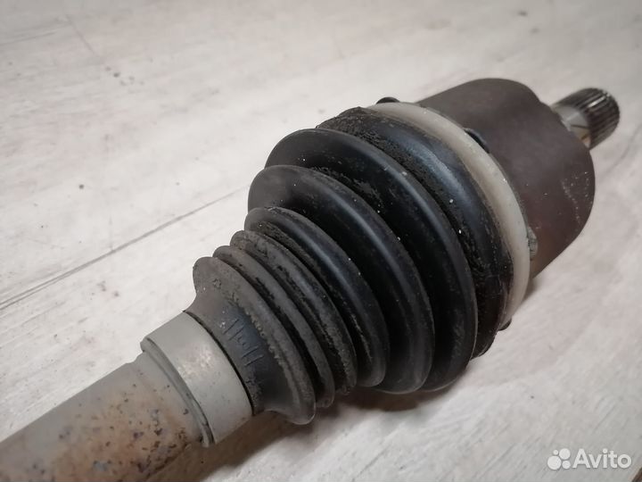 Привод левый Ford Focus 3 Форд Фокус 3